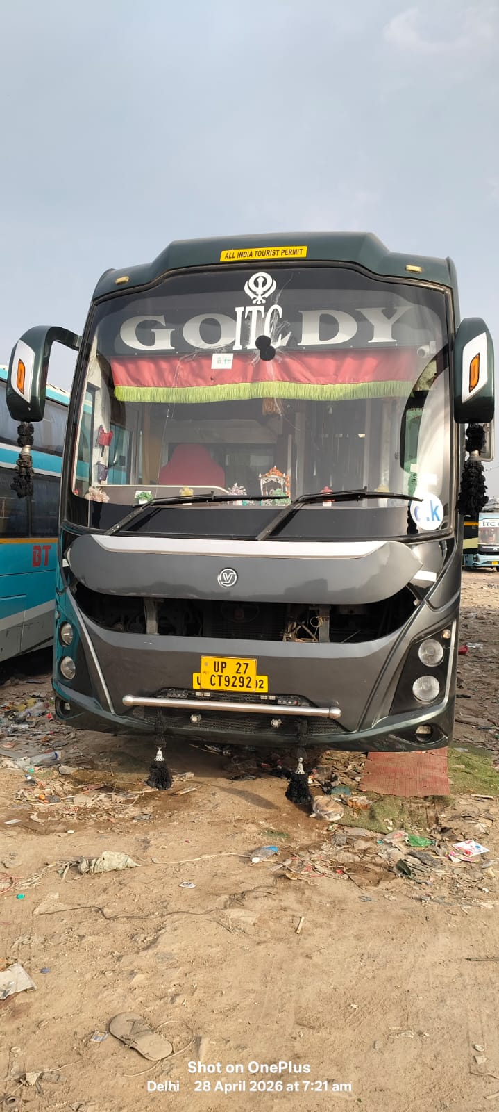 Goldy bus ready for boarding